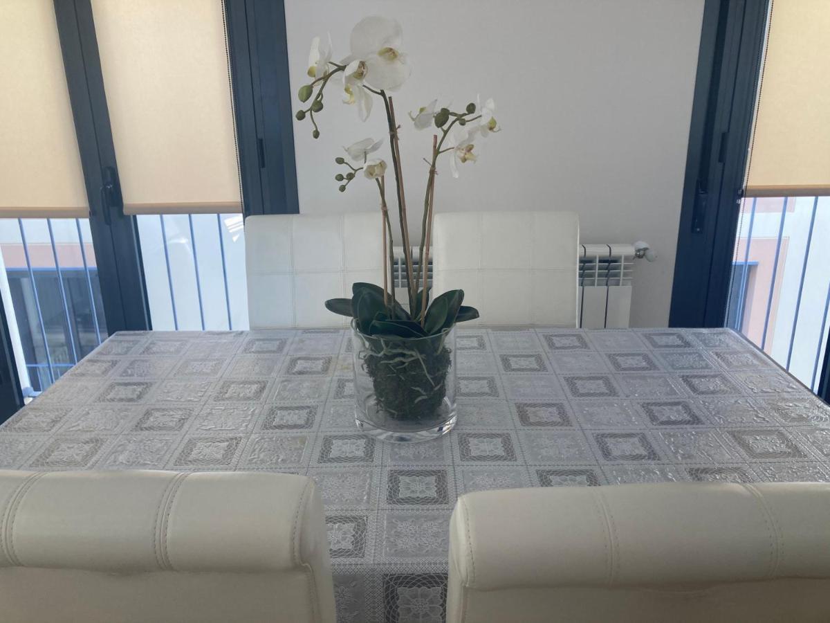 Modern & Cosy Apartment In Jaca Pyrenees Spain ภายนอก รูปภาพ