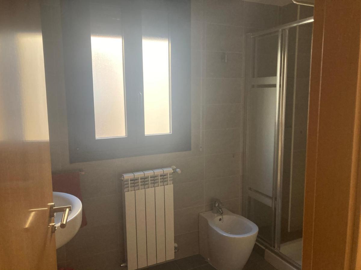 Modern & Cosy Apartment In Jaca Pyrenees Spain ภายนอก รูปภาพ